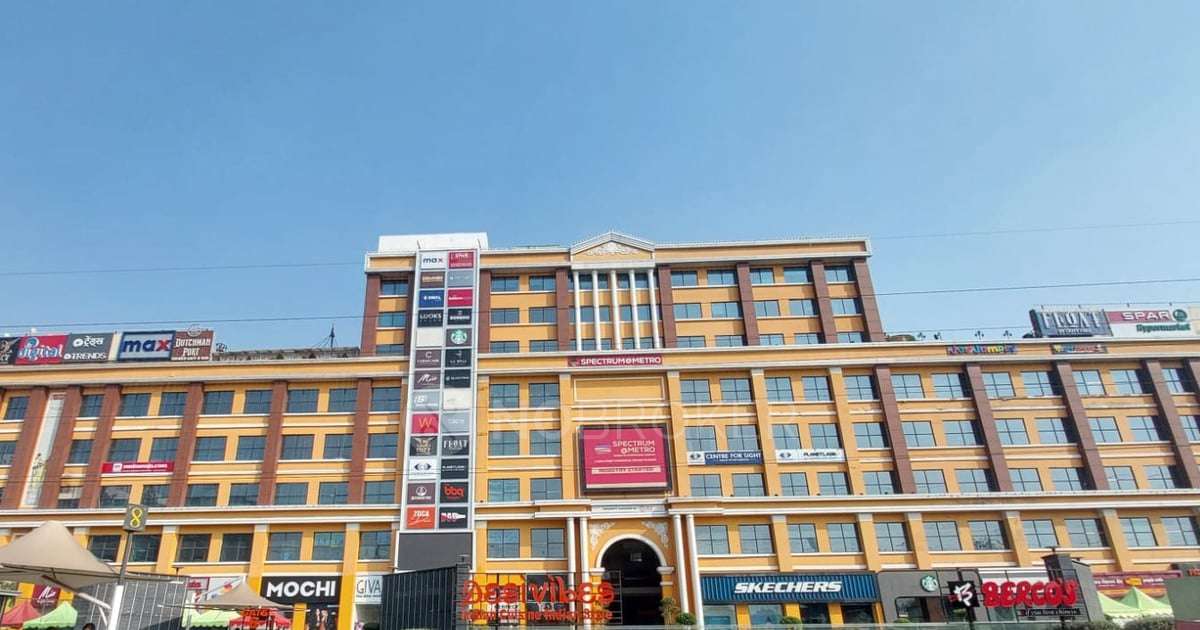 Shop in Spectrum Metro Sec 75 Noida, Noida for sale 