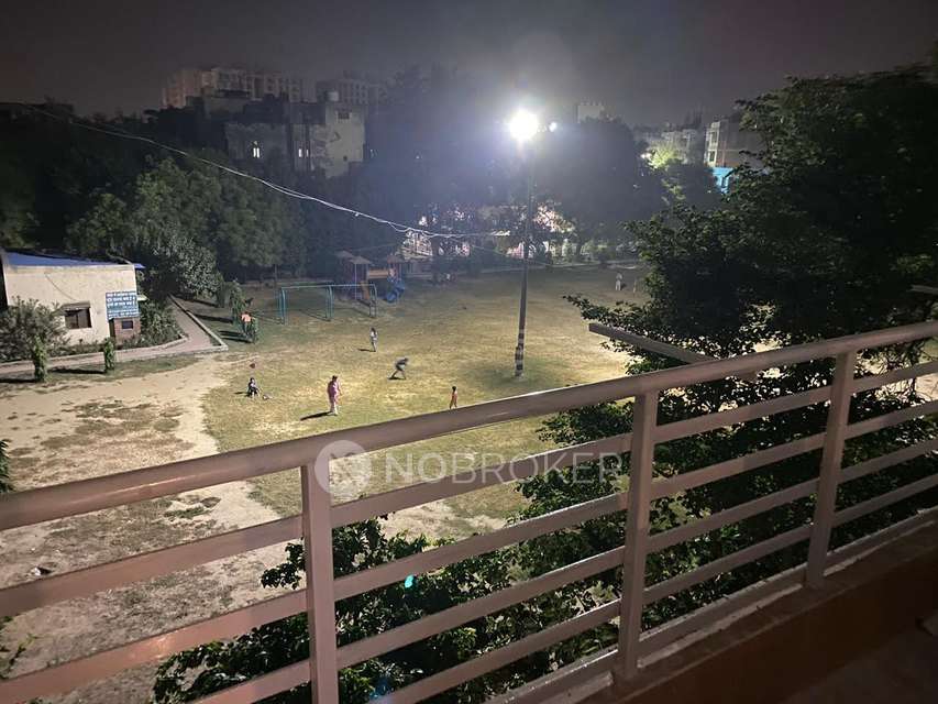 4+ BHK Flat In Rwa Jasola , Jasola For Sale  In Tughlakabad