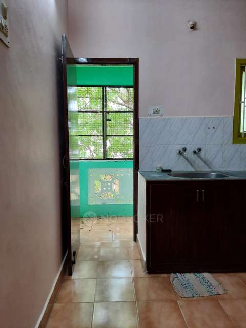 2 BHK Flat In Badal Palace For Sale  In Chromepet