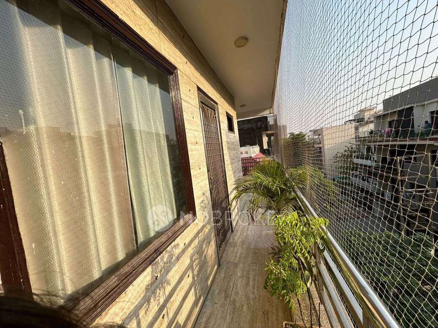 4 BHK Flat In Niti Khand2 For Sale  In Niti Khand 2