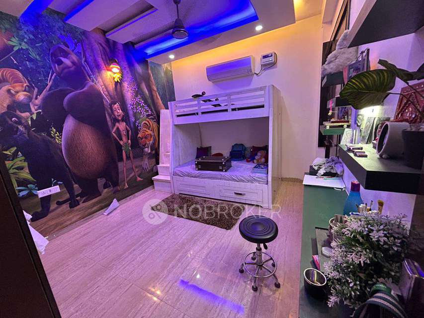 4 BHK Flat In Niti Khand2 For Sale  In Niti Khand 2