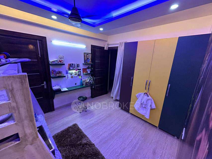 4 BHK Flat In Niti Khand2 For Sale  In Niti Khand 2