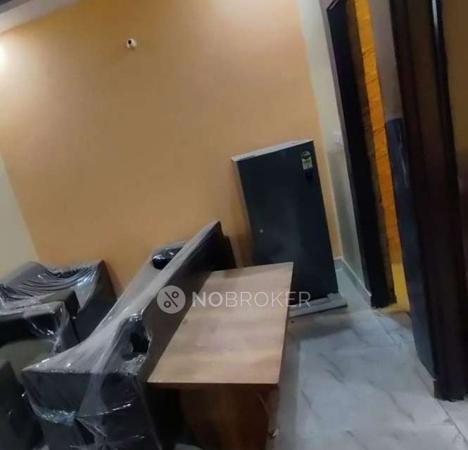 2 BHK Flat In Aps Hanum For Sale  In Sector 62