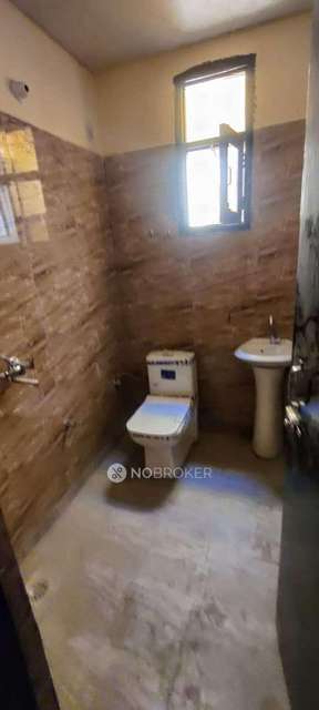 2 BHK Flat In Aps Hanum For Sale  In Sector 62