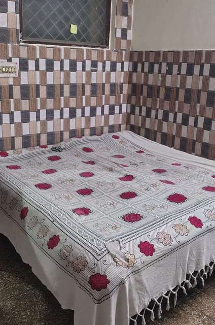 PG for Girls in Guru Ram Das Nagar, Laxmi Nagar