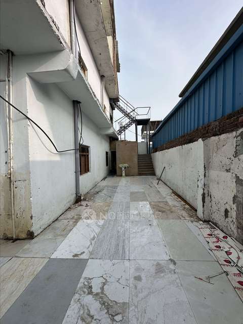Industrial Building in Surajpur Site V, Greater Noida for Rent 
