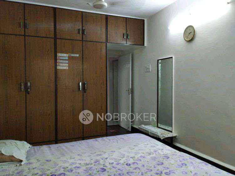 Single Room for Female In 3 BHK  In Mangal Mahesh In Khar West