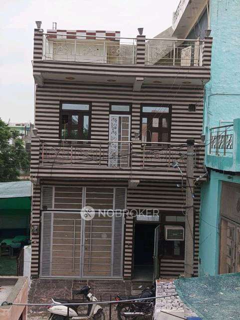 Godown/Warehouse in Govindpuram, Ghaziabad for sale 