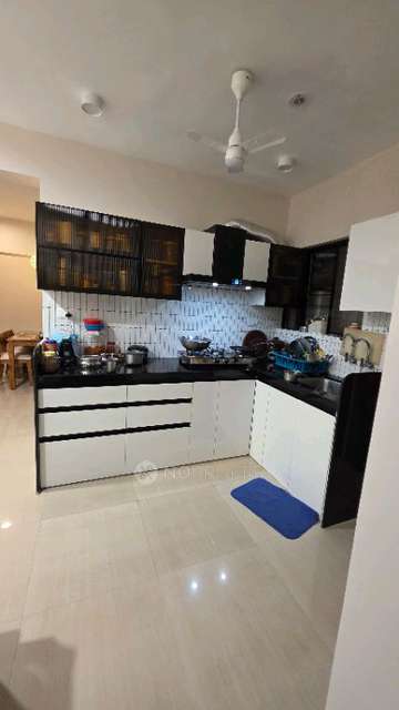 Single Room for Female In 2 BHK  In Kumar Shantiniketan Phase 1 In Pashan