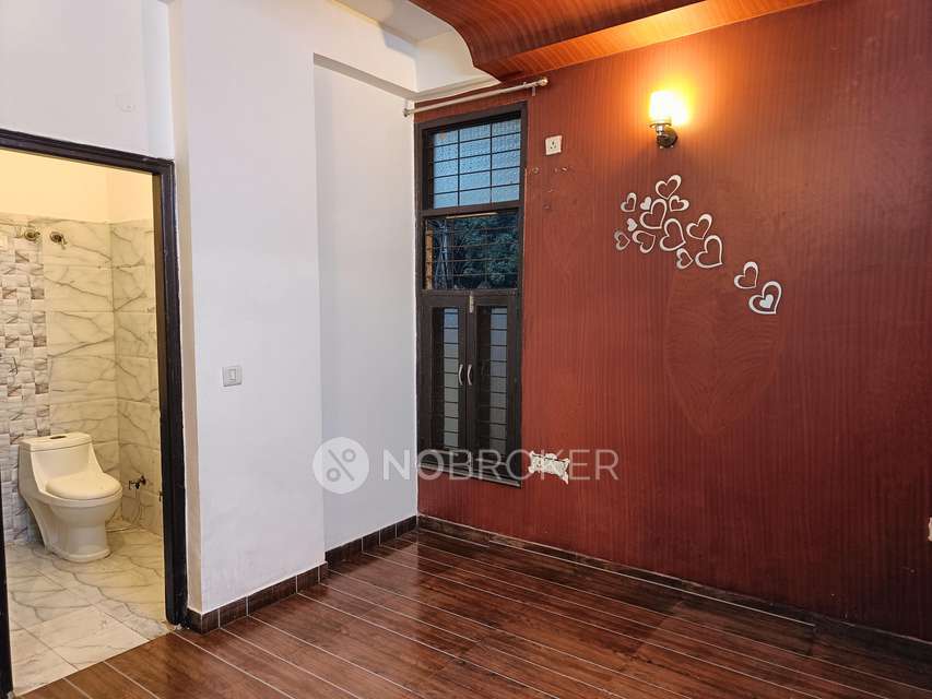 3 BHK Flat In Metro Appt For Sale  In Vaishali