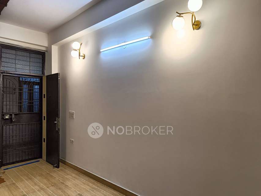 3 BHK Flat In Metro Appt For Sale  In Vaishali