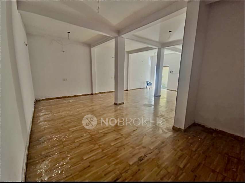 Godown/Warehouse in Sector 53, Noida for Rent 