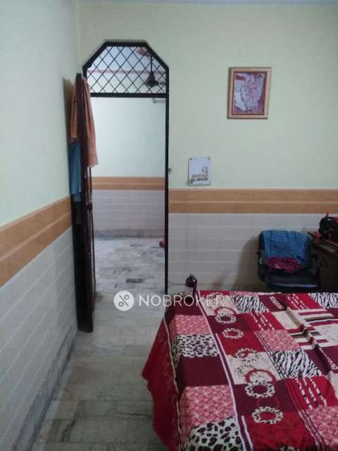 2 BHK Flat For Sale  In Laxmi Nagar