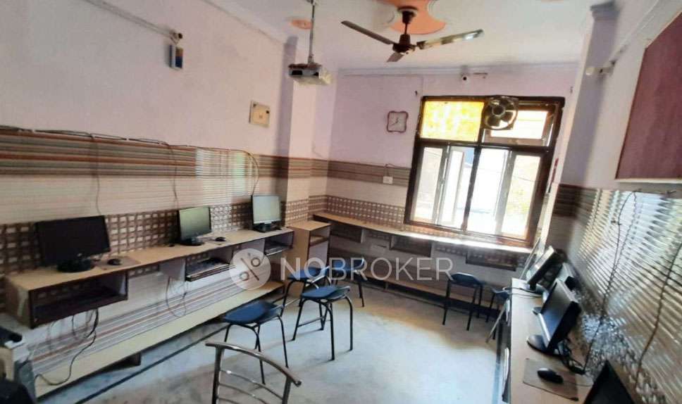 4+ BHK Flat For Sale  In Kakrola