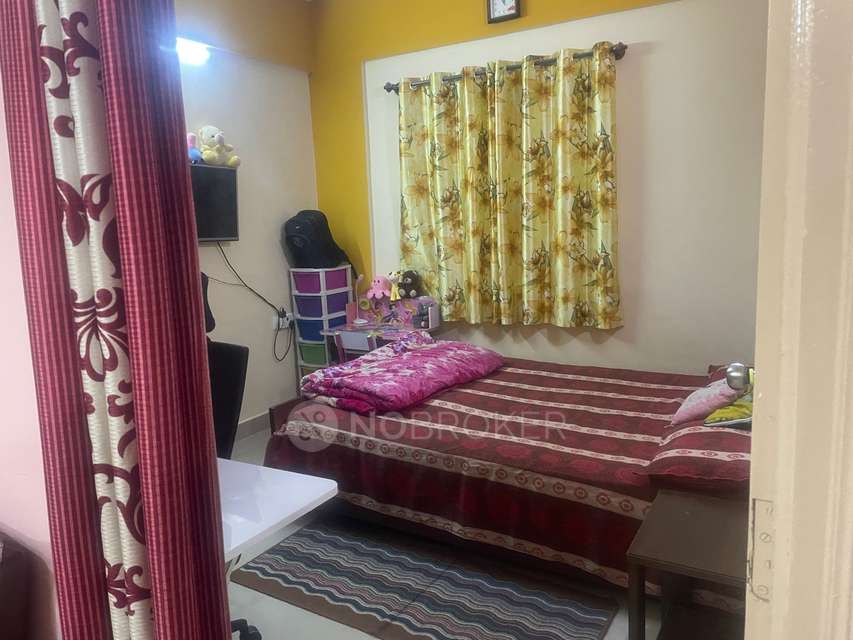 2 BHK Flat In Prabhavathi Paramount For Sale  In Electronic City