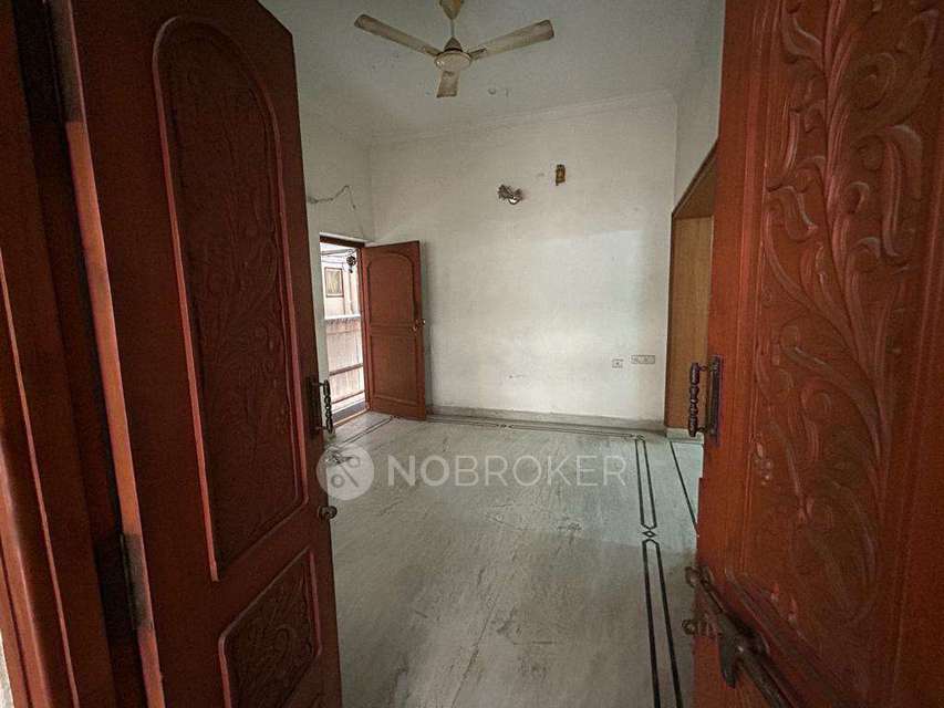 4+ BHK House For Sale  In Sanjeeva Reddy Nagar, Hyderabad