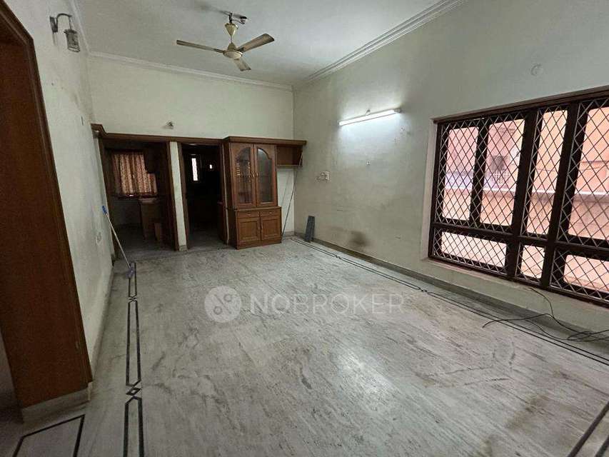 4+ BHK House For Sale  In Sanjeeva Reddy Nagar, Hyderabad