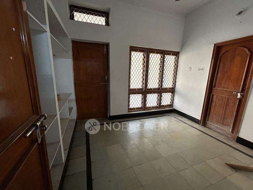 4+ BHK House For Sale  In Sanjeeva Reddy Nagar, Hyderabad