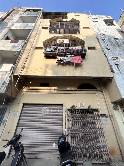 4+ BHK House For Sale  In Nallakunta