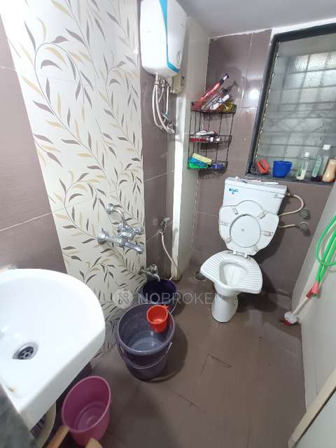 1 BHK Flat In Dingeshwar Housing Coperative Society Limited For Sale  In Kandivali West