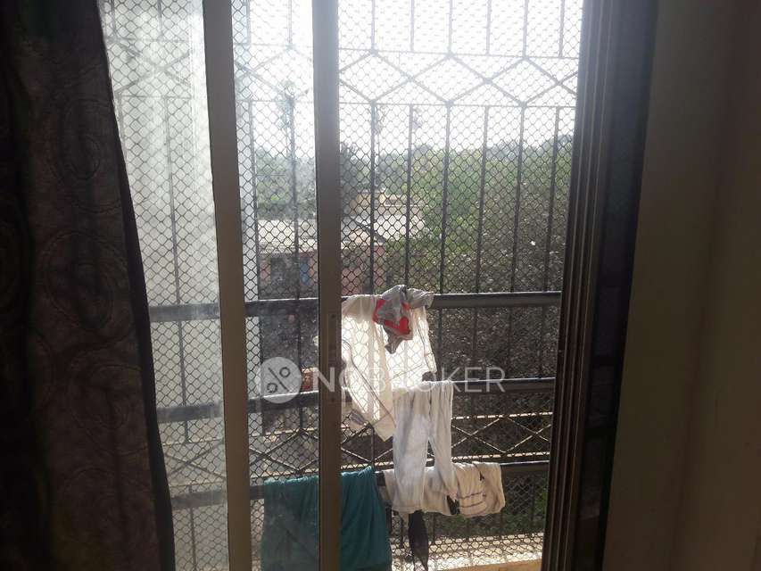 1 BHK Flat In Dingeshwar Housing Coperative Society Limited For Sale  In Kandivali West