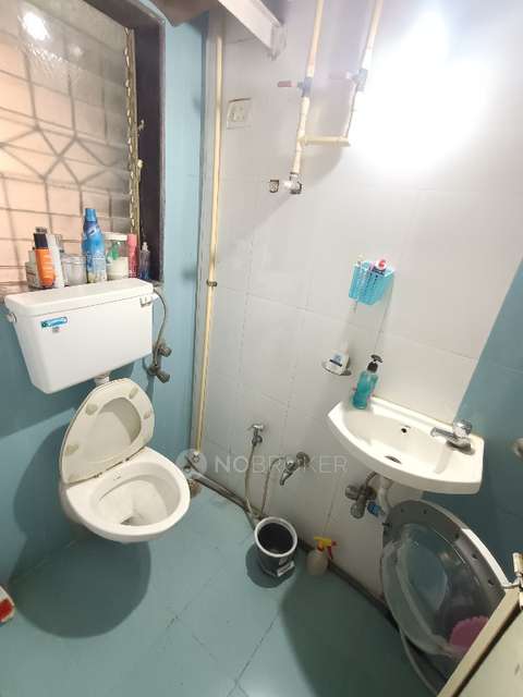 1 BHK Flat In Dingeshwar Housing Coperative Society Limited For Sale  In Kandivali West