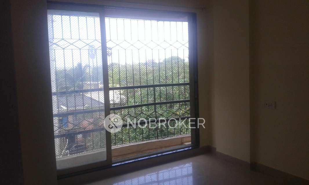 1 BHK Flat In Dingeshwar Housing Coperative Society Limited For Sale  In Kandivali West