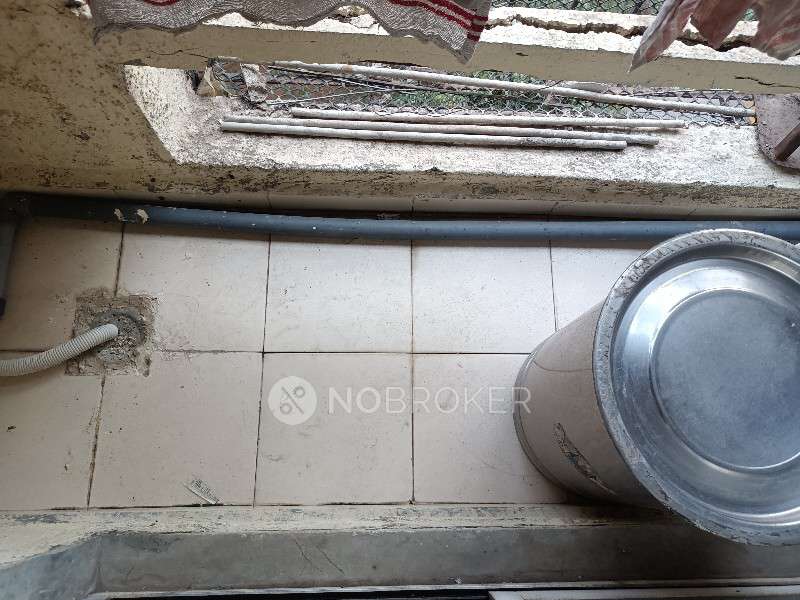 1 BHK Flat In Dingeshwar Housing Coperative Society Limited For Sale  In Kandivali West