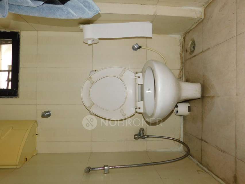 2 BHK Flat In Tilak Nagar Building Number 84 %28 Sahakarya Chs%29 For Sale  In Kurla East