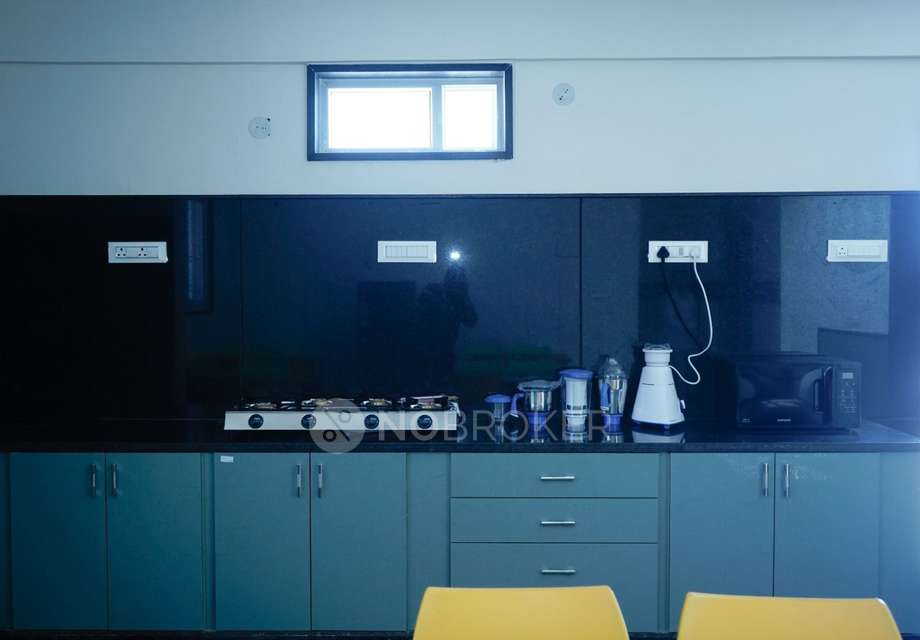 PG for Girls in Kalyan Nagar