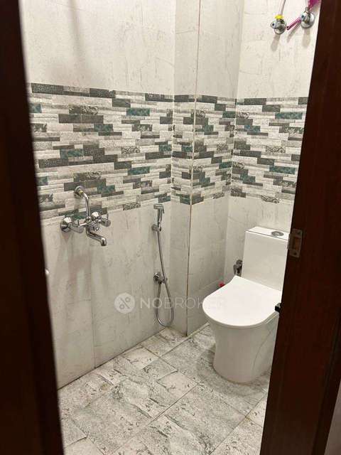 2 BHK Flat In Standolone Building For Sale  In J2pj+4qq, Sector 2, Mohan Garden, Razapur Khurd, Delhi, 110066, India