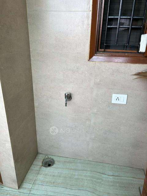 2 BHK Flat In Standolone Building For Sale  In J2pj+4qq, Sector 2, Mohan Garden, Razapur Khurd, Delhi, 110066, India