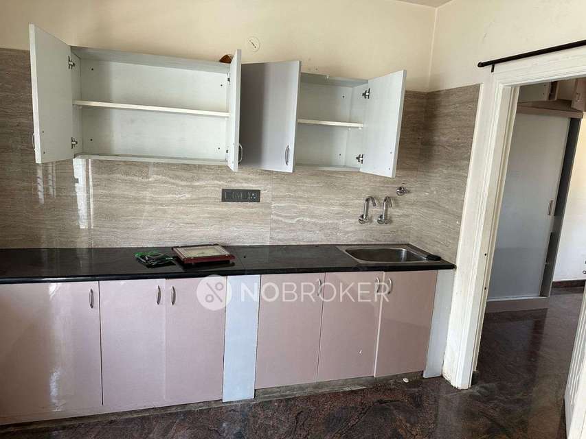 2 BHK Flat In Standalone Building  for Rent  In  Hbr Layout