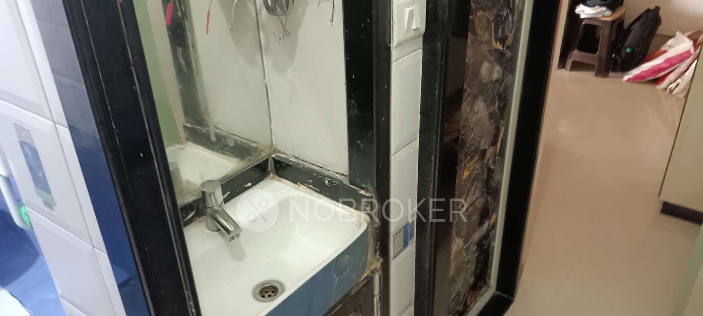 1 BHK Flat In Siddhivinayak Niwara For Sale  In Lower Parel