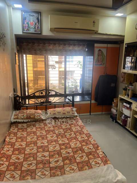 1 BHK Flat In Siddhivinayak Niwara For Sale  In Lower Parel