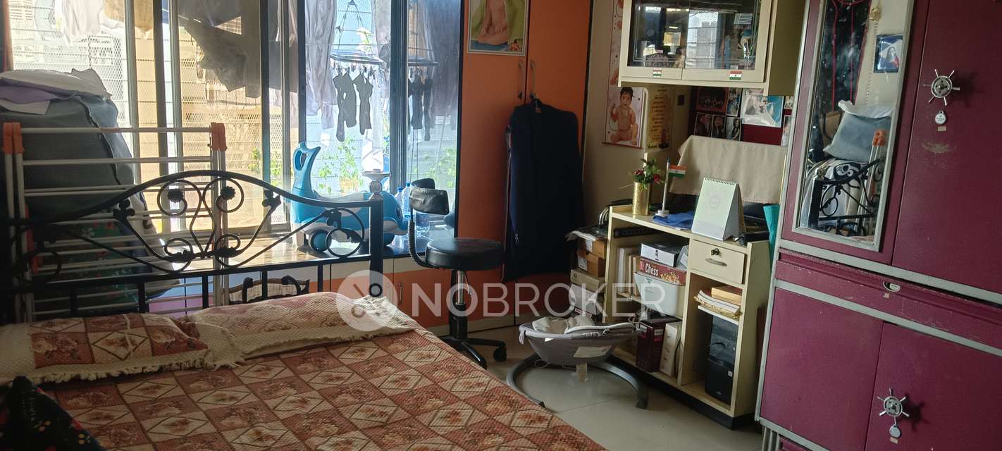 1 BHK Flat In Siddhivinayak Niwara For Sale  In Lower Parel