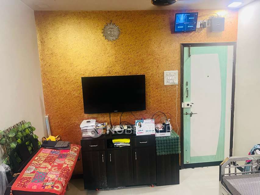 1 BHK Flat In Siddhivinayak Niwara For Sale  In Lower Parel