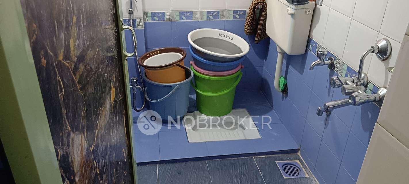 1 BHK Flat In Siddhivinayak Niwara For Sale  In Lower Parel