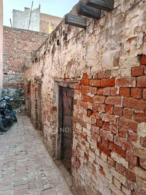 Godown/Warehouse in Ghantaghar, Ghaziabad for sale 