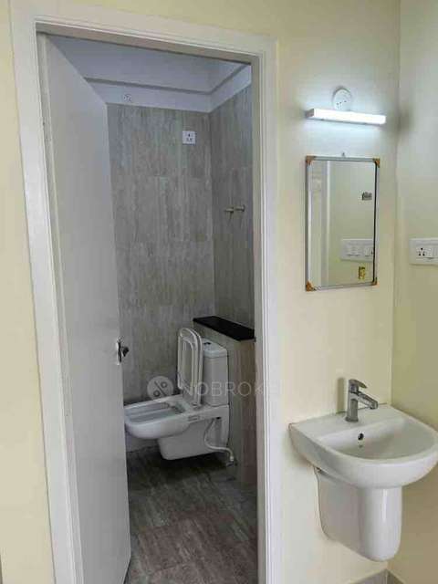 2 BHK Flat In Sis Sintra For Sale  In Kolapakkam