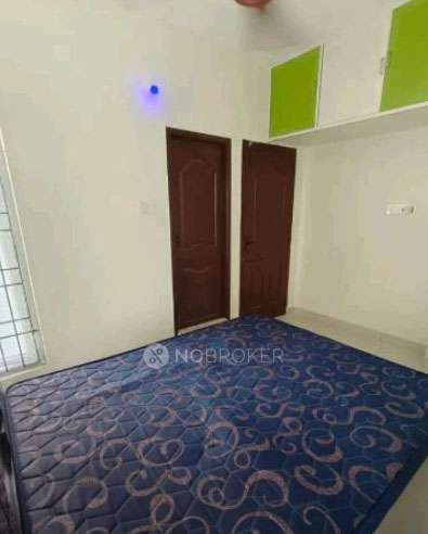 Single Room for Female In 2 BHK  In Acon Sai Siddhi Apartment In Thoraipakkam