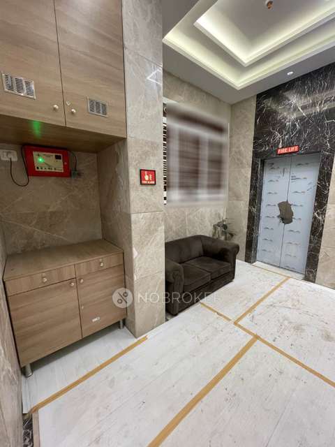 2 BHK Flat In Gardina For Sale  In  Santacruz East