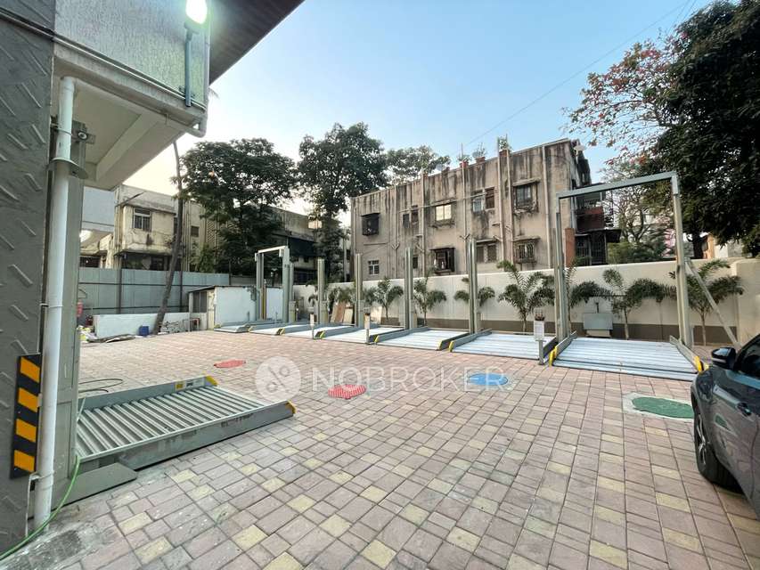 2 BHK Flat In Gardina For Sale  In  Santacruz East