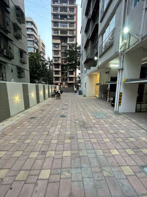 2 BHK Flat In Gardina For Sale  In  Santacruz East