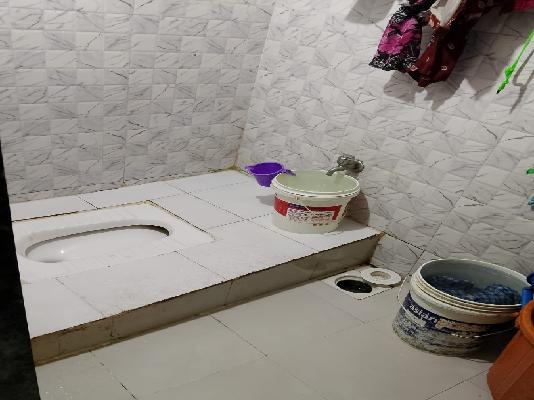 1 RK Flat In Parera Chaal For Sale  In Kurla West