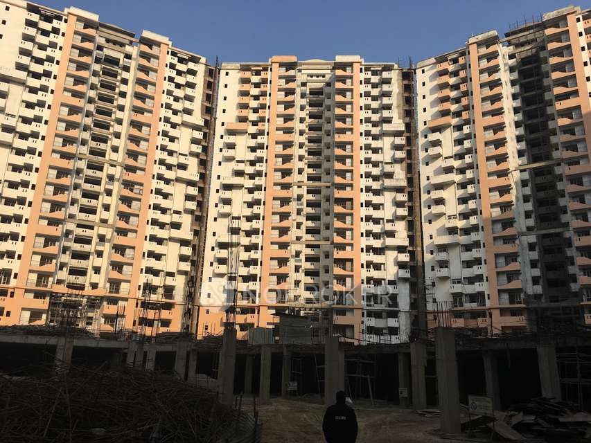 2 BHK Flat In Logix Blossoms Zest for Rent  In Logix Blossom Greens Noida