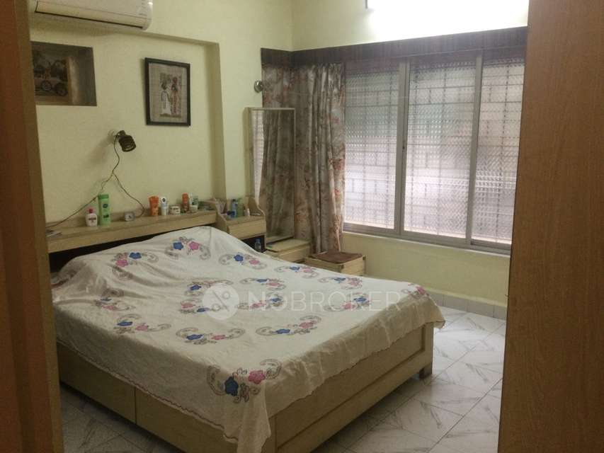 2 BHK Flat In Reggo Manor For Sale  In Bandra West