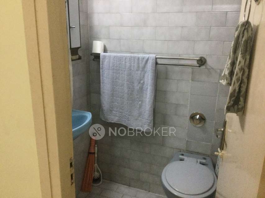 2 BHK Flat In Reggo Manor For Sale  In Bandra West
