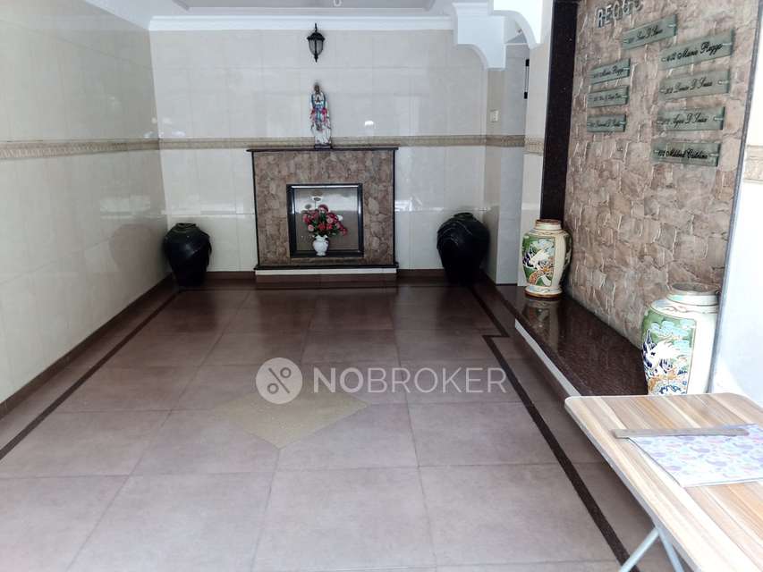 2 BHK Flat In Reggo Manor For Sale  In Bandra West
