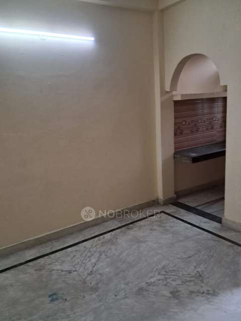 1 BHK House for Rent  In Alpha 2 Main Market